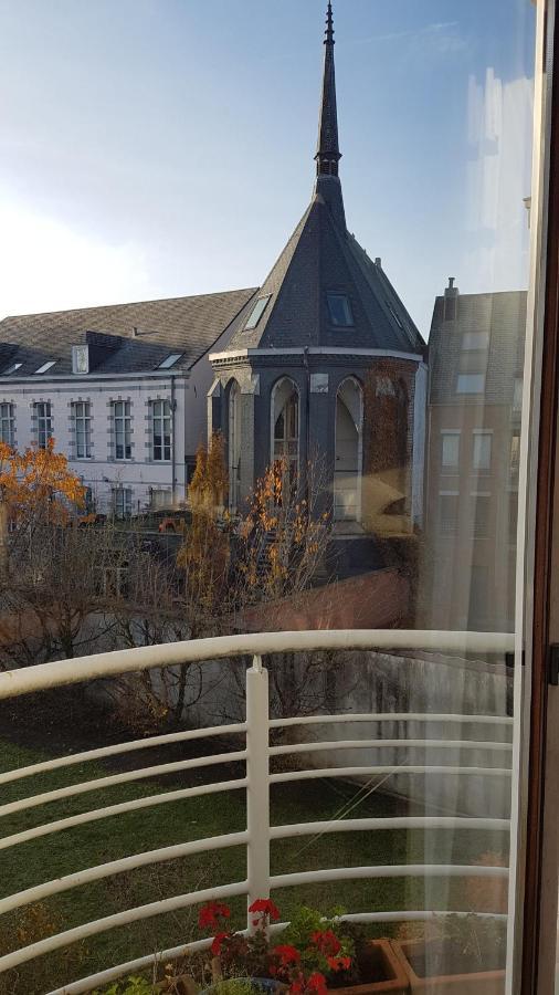 Logement Dans Le Coeur Historique De Mons Exterior photo